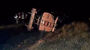 Accidente en Cuba: auto Hyundai choca con carro cisterna que transportaba 22 mil litros de gasolina