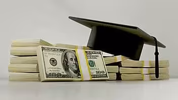 Joe Biden beneficia a millones de estadounidenses al cancelarles miles de dólares de deuda estudiantil