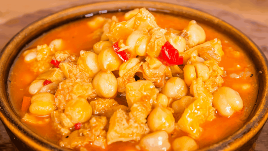 Potaje de garbanzos con pollo