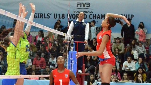 Voleibolista cubana abandona su equipo en México
