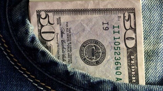 Sin fecha la venta de divisas a la población en Cuba