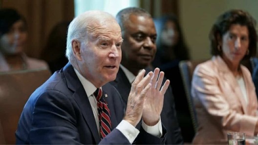 Biden se muestra proclive a facilitar la ciudadanía americana a miles de inmigrantes