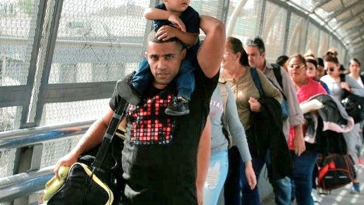 Estados Unidos planea recibir 15 mil refugiados el próximo año fiscal