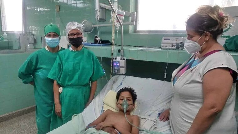 Fuera de peligro en Cuba, niño de 10 años con dengue hemorrágico