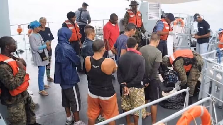 Detienen a cubanos en una redada migratoria en México