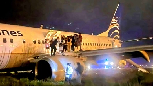 Emergencia en Aeropuerto de Tocumen: Avión de Copa Airlines abandona la pista de aterrizaje (+VIDEO)