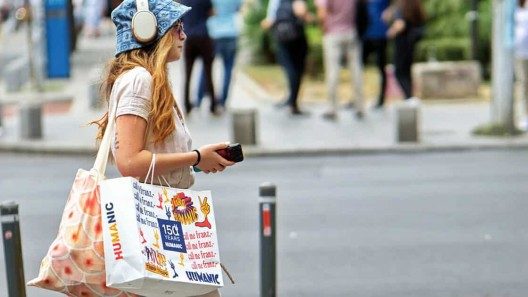 Aumentan las compras en Estados Unidos: Consumidores recobran la confianza en el mercado