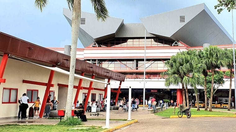 Anuncian aumento de vuelos desde Cuba con Conviasa