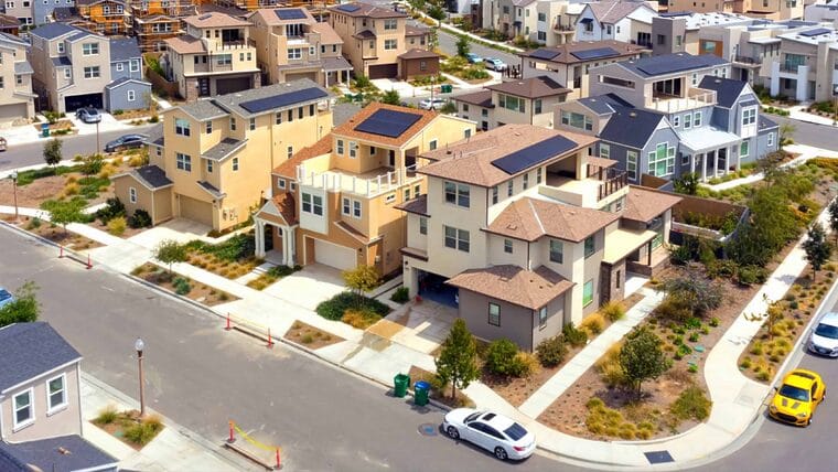 ¿Quieres comprar una casa en Estados Unidos? Los expertos indican que los precios bajarán en 2023