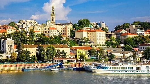 Serbia revisa su política de libre visado