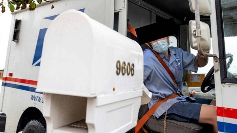 Así este trabajador de correo en Florida robó 400 mil dólares en cheques de estímulo