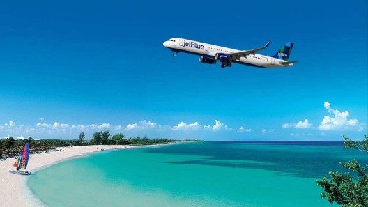 Compañías aéreas y del turismo norteamericano negocian con Cuba