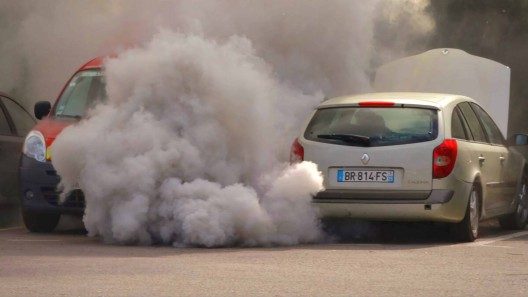 Atentos choferes: estos coches no podrán circular en 2023 en este país