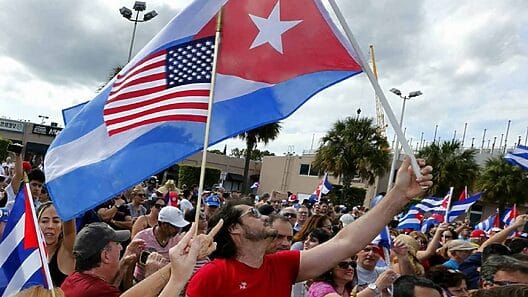 Cubanos de Estados Unidos prefieren informarse sobre Cuba mediante las redes sociales, según estudio
