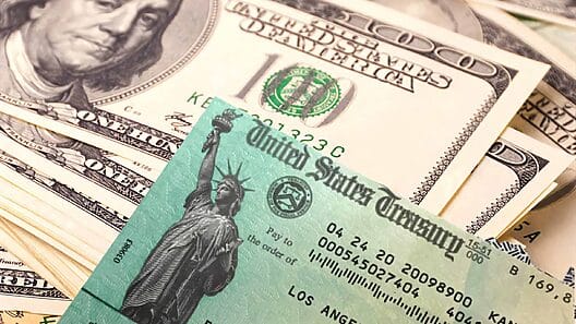Así puedes recibir un cheque de estímulo en Estados Unidos antes de fin de año