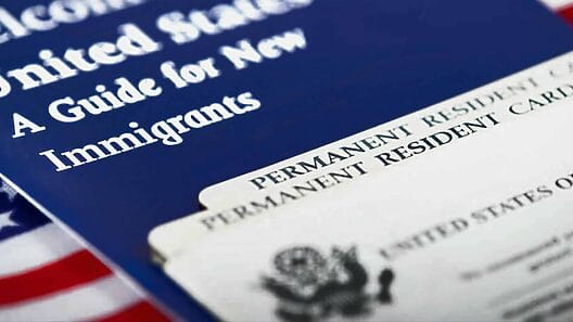 ¿No tienes la residencia en Estados Unidos y quieres viajar al exterior este fin de año? Necesitas estos documentos