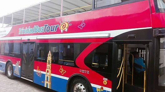 Trinidad Bus Tour, una alternativa estatal a los “abusivos precios” de los privados