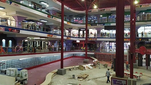 Centro Comercial Carlos III en La Habana anuncia cambios en venta de productos