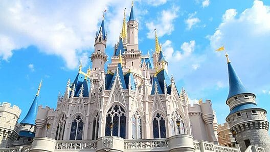 Suben los precios de entrada a parques temáticos de Disney World