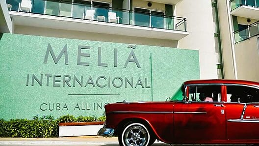Meliá no se fía y abre una empresa importadora de alimentos para sus hoteles en Cuba