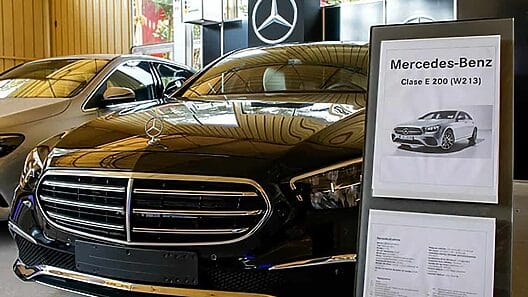 La Mercedes Benz se exhibe en La Habana: estos son los precios