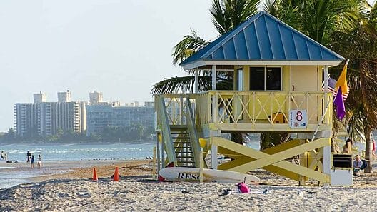 Miami Beach: multas y dos meses de cárcel por fumar en playas y parques