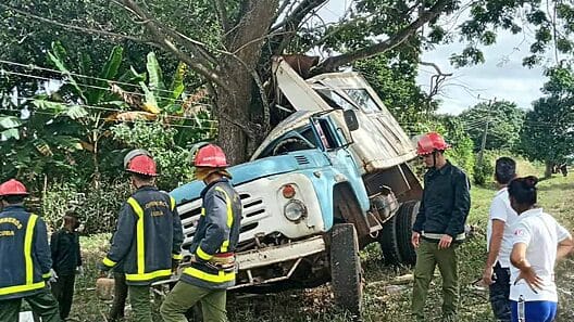 Cuatro fallecidos y cerca de 50 lesionados en accidente masivo en Los Arabos, Matanzas