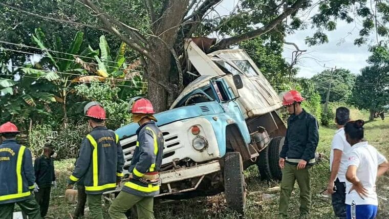 Cuatro fallecidos y cerca de 50 lesionados en accidente masivo en Los Arabos, Matanzas