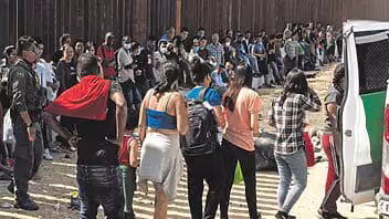 Migrantes cubanos en Tapachula saldrían el lunes en caravana rumbo Estados Unidos