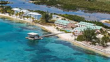 Islas Caimán reducirá tiempo de permanencia de balseros cubanos en su territorio