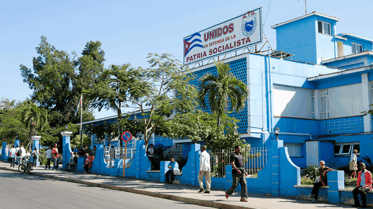 Terminal de Ómnibus de Cienfuegos: cuando hay apagón, sacan a los viajeros de la instalación