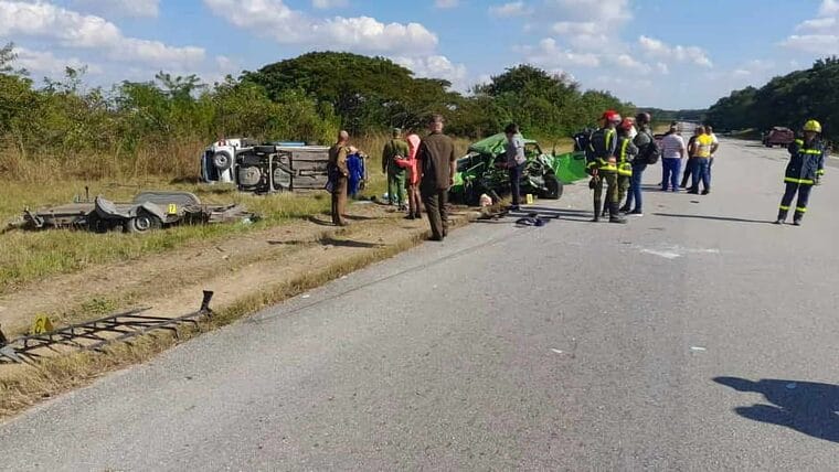 Fuera de peligro niños lesionados en accidente en Autopista Nacional de Cuba: su madre falleció en el siniestro