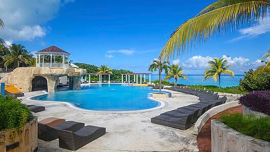 Cadena hotelera asiática inaugura hotel de lujo en Cayo Santa María