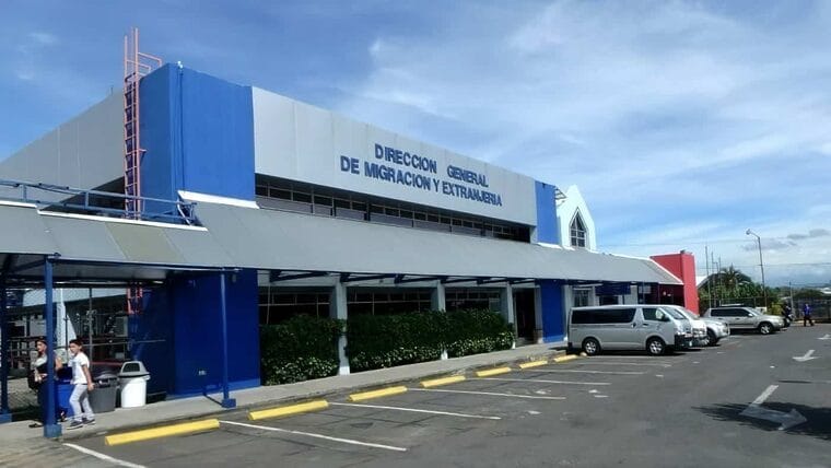 Costa Rica modifica reglamento de refugio y crea categoría especial para cubanos
