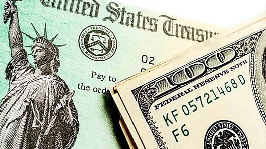 Puedes recibir hasta $1200 si eres parte de este grupo en Estados Unidos