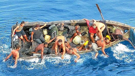 ¿Otro Mariel? La dura advertencia del gobernador de Florida a quienes piensan salir de Cuba