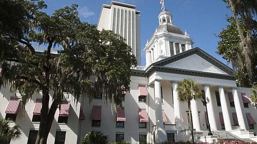 Florida podría aprobar una ley que hará más fácil portar armas