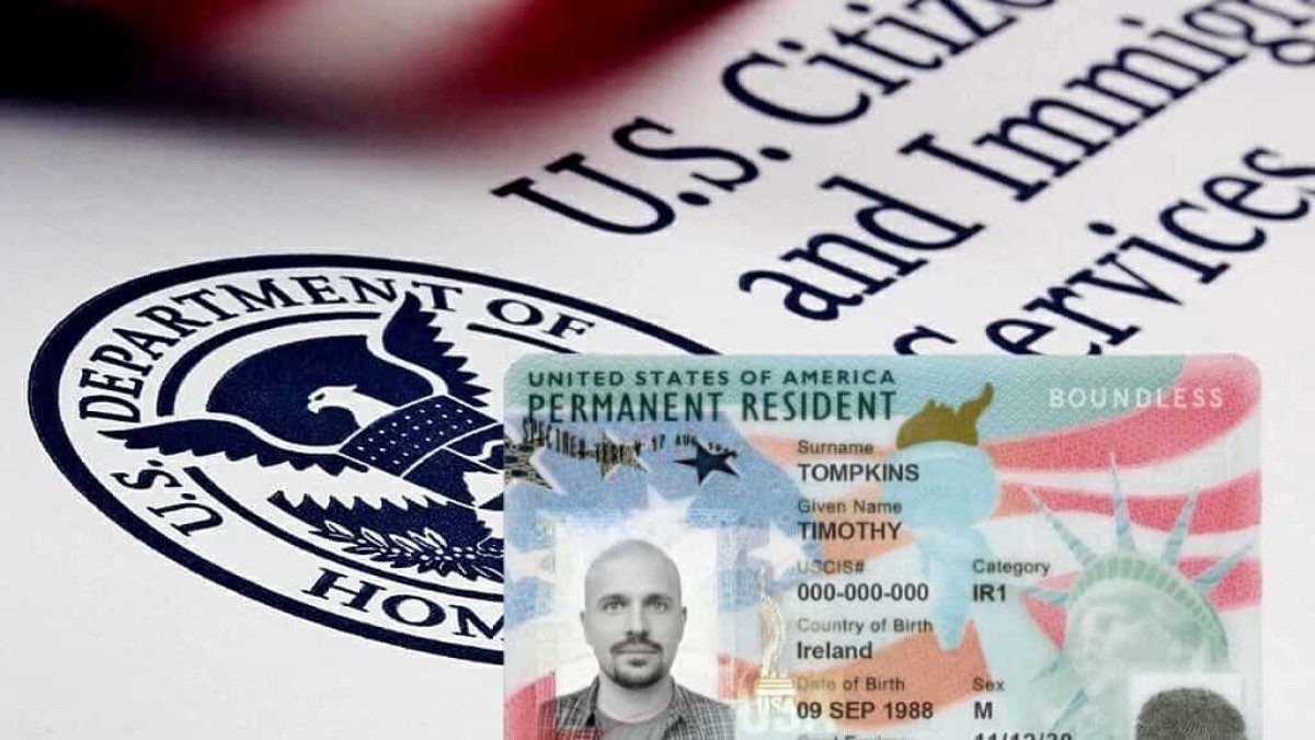 USCIS activa el formulario G-325R para el registro obligatorio de extranjeros en Estados Unidos