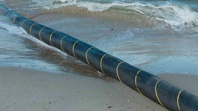 Ya está en Martinica el cable que mejorará la conexión a Internet en Cuba