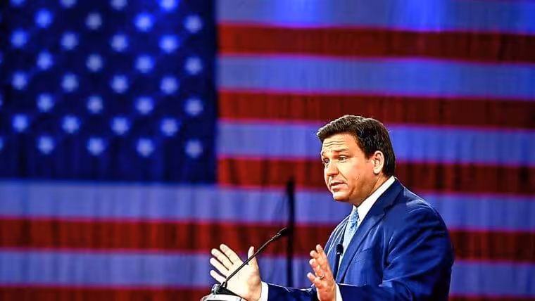 Gobernador de Florida se posiciona en contra del “parole humanitario” a cubanos y otros latinos