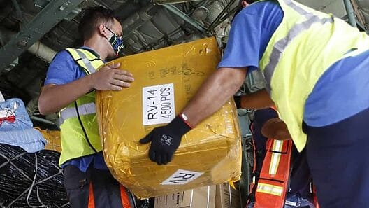 Chile dona a Cuba múltiples medicamentos y material hospitalario