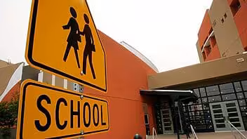 ¿Cuánto gana un profesor de español en Miami?