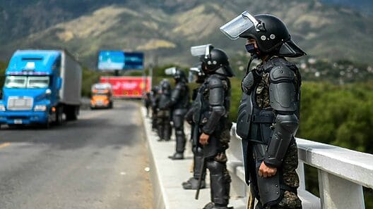 Incrementan seguridad fronteriza ante posible arribo masivo de migrantes