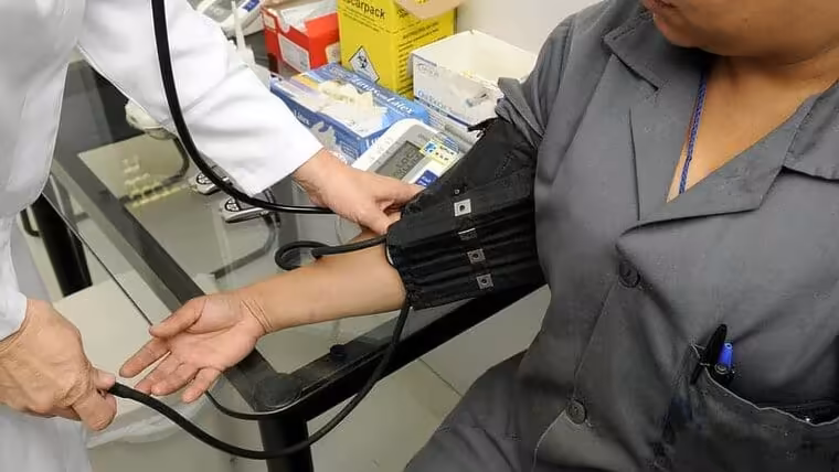 Dos nuevos hospitales en Cuba para exámenes médicos de visas de inmigrante para Estados Unidos