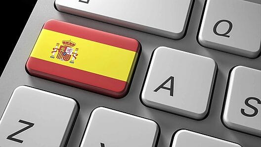 Exigen poner al día tramitación de los expedientes de nacionalidad por residencia en España