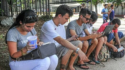 A doce años del cable submarino desde Venezuela: ¿Cómo está la Internet en Cuba?