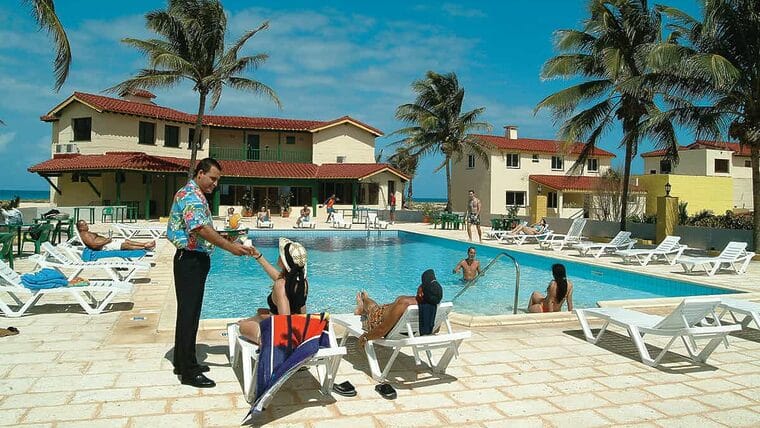 Oferta económica de pasadía en Hotel Club Karey de Varadero con acceso a la piscina