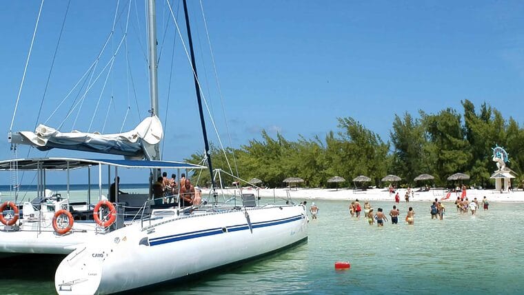 Turoperadores incluyen a Cuba en sus paquetes “multidestino” para salvar la temporada 