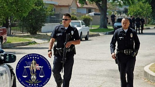 Alertan sobre estafas con tarjetas en cajeros de California