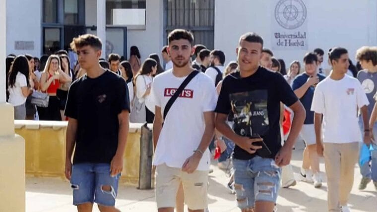 Becas en España: La Universidad de Huelva lanza convocatoria. Entérate de los detalles
